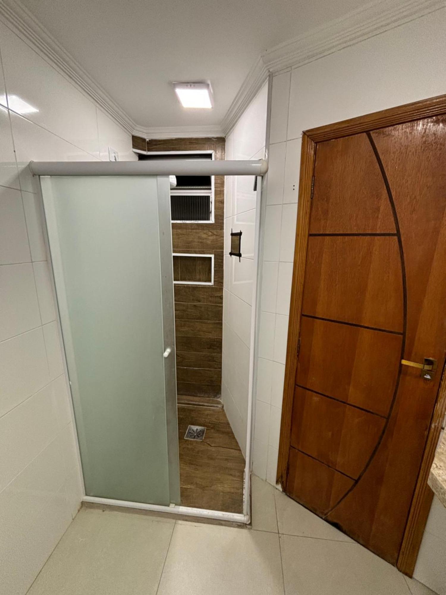 Apto Vista Mar Com Ar Cond, Piscina E Garagem